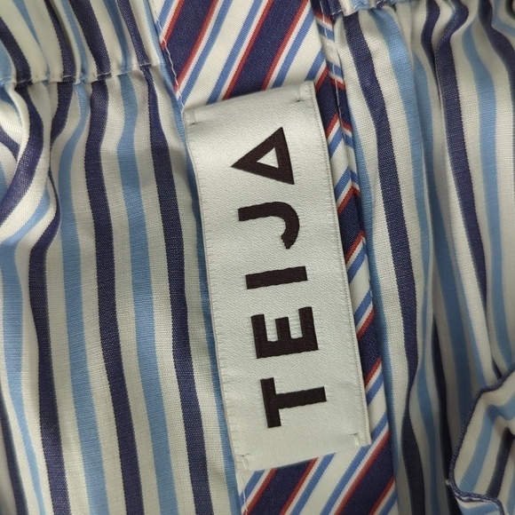 Teija Striped Off Shoulder Top Blue White 12 preppy academia Business casual - Picture 7 of 9